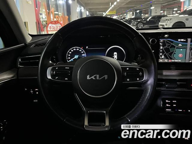 Kia K5 (III) 2.0 Noblesse 2023 — фото 10