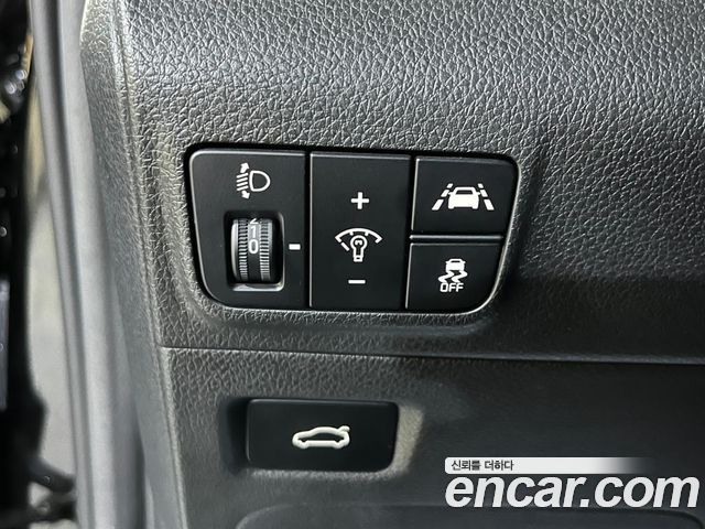 Kia K5 (III) 2.0 Noblesse 2023 — фото 17