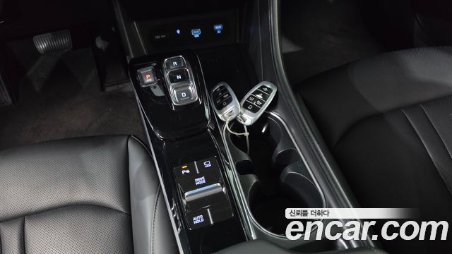 Hyundai Sonata Hybrid (DN8) Premium Family 2020 — фото 9