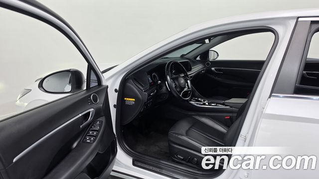 Hyundai Sonata Hybrid (DN8) Premium Family 2020 — фото 10