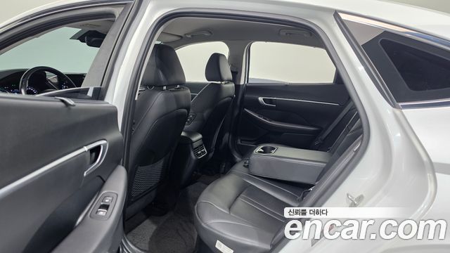 Hyundai Sonata Hybrid (DN8) Premium Family 2020 — фото 15