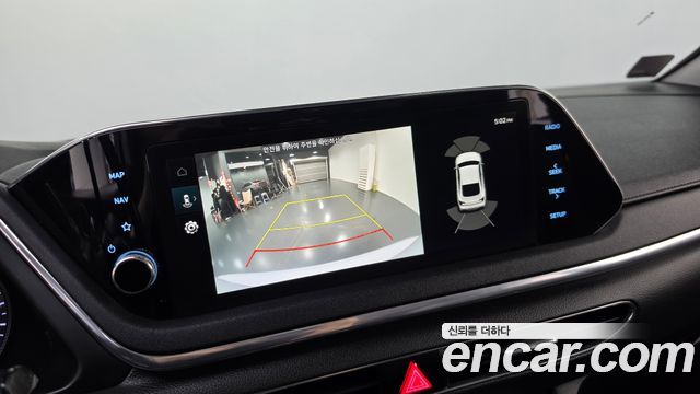 Hyundai Sonata Hybrid (DN8) Premium Family 2020 — фото 18