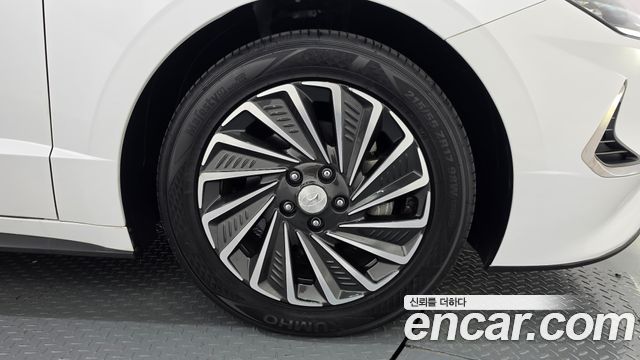 Hyundai Sonata Hybrid (DN8) Premium Family 2020 — фото 27