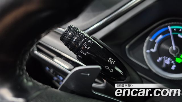 Hyundai Sonata Hybrid (DN8) Premium Family 2020 — фото 34