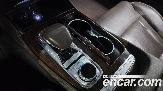 Kia K9 3.8 GDI AWD PlatinumⅢ 2020 — фото 9