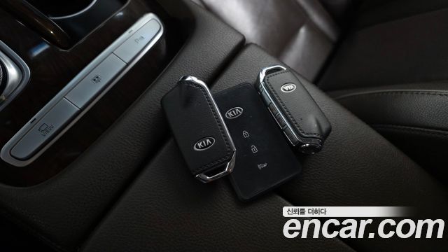 Kia K9 3.8 GDI AWD PlatinumⅢ 2020 — фото 21