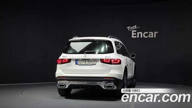 Mercedes-Benz GLB-Class (X247) GLB250 4MATIC 2023 — фото 4