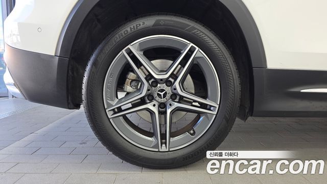 Mercedes-Benz GLB-Class (X247) GLB250 4MATIC 2023 — фото 5