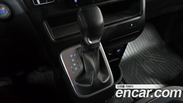Hyundai Staria Cargo 5-Seater Modern 2025 — фото 9