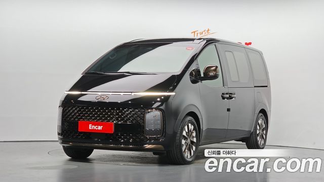 Hyundai Staria Lounge 9-Seater Prestige