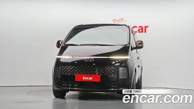 Hyundai Staria Lounge 9-Seater Prestige 2024 — фото 3