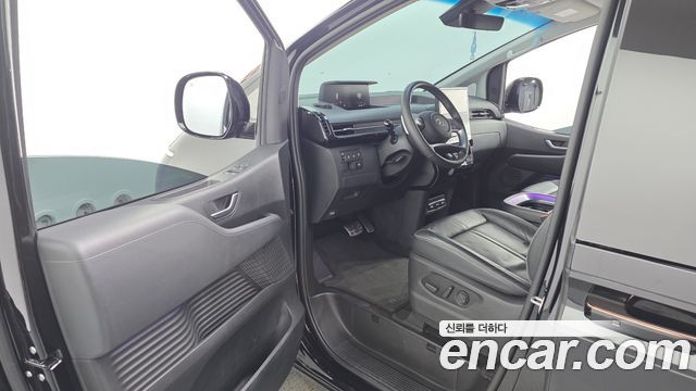 Hyundai Staria Lounge 9-Seater Prestige 2024 — фото 10