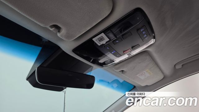 Hyundai Staria Lounge 9-Seater Prestige 2024 — фото 19