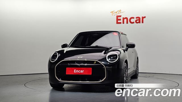 MINI Cooper Electric (IV) SE Favoured 2024 — фото 3