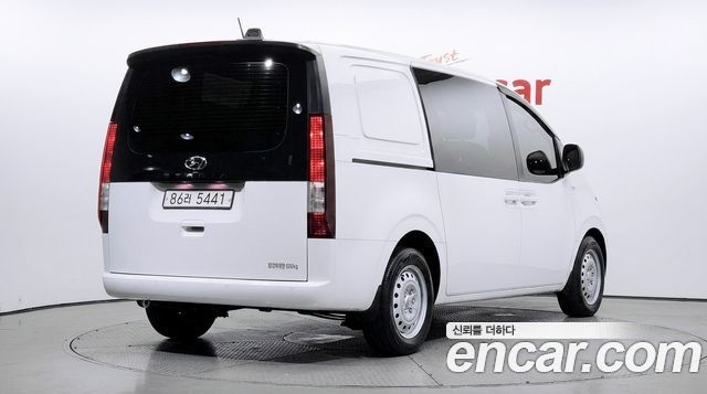 Hyundai Staria Cargo 5-Seater Smart 2022 — фото 2