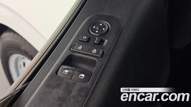 Hyundai Staria Cargo 5-Seater Smart 2022 — фото 18