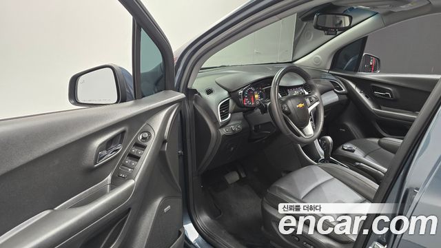 Chevrolet Trax 1.4 Premier 2021 — фото 10