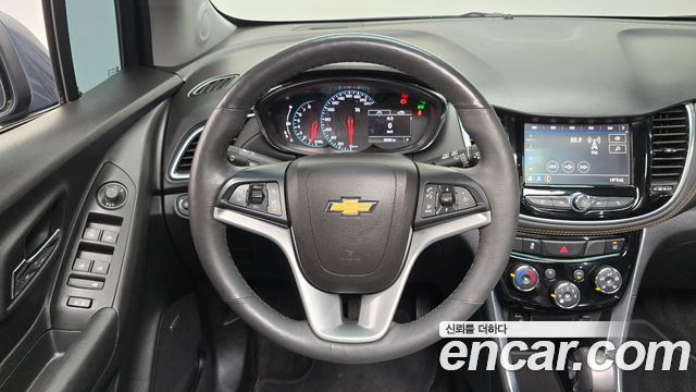 Chevrolet Trax 1.4 Premier 2021 — фото 13
