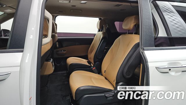 Kia Carnival (IV) Gasoline 9-Seater Prestige 2023 — фото 16