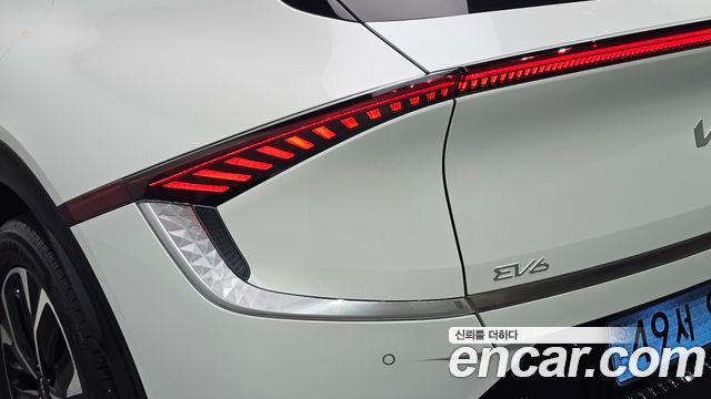 Kia EV6 Long Range Earth 2022 — фото 23