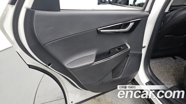 Kia EV6 Long Range Earth 2022 — фото 25