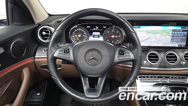 Mercedes-Benz E-Class (W213) E220d Avantgarde 2018 — фото 13