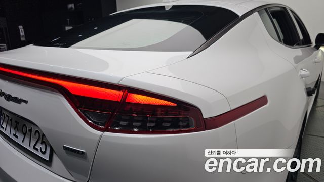 Kia Stinger 2.0 Turbo AWD Platinum 2019 — фото 23