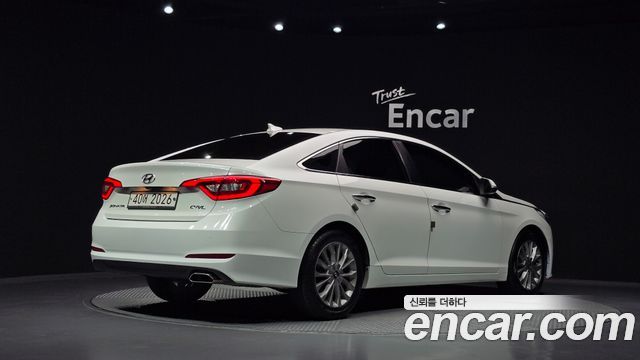 Hyundai Sonata (LF) 2.0 Smart 2015 — фото 2