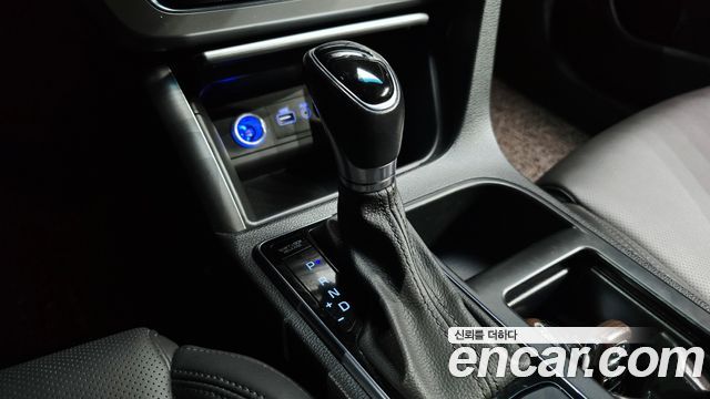 Hyundai Sonata (LF) 2.0 Smart 2015 — фото 9