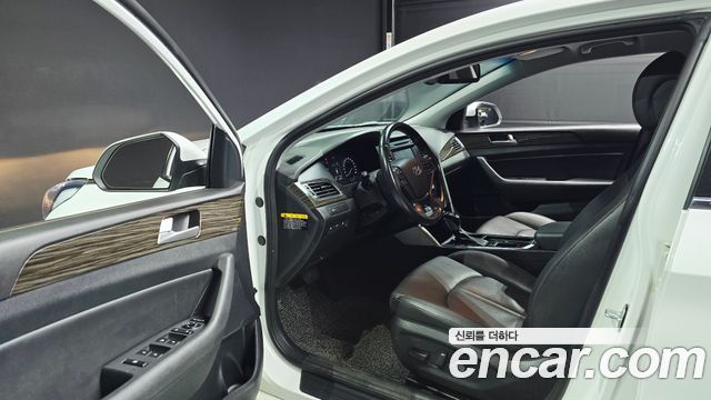 Hyundai Sonata (LF) 2.0 Smart 2015 — фото 10