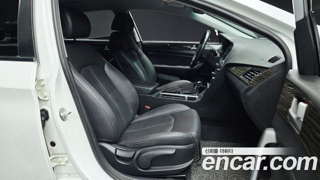 Hyundai Sonata (LF) 2.0 Smart 2015 — фото 12