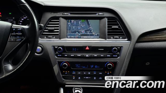 Hyundai Sonata (LF) 2.0 Smart 2015 — фото 14