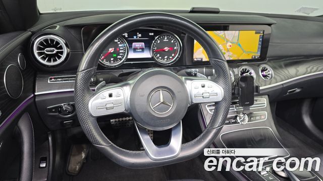 Mercedes-Benz E-Class (W213) E220d Cabriolet 2019 — фото 17