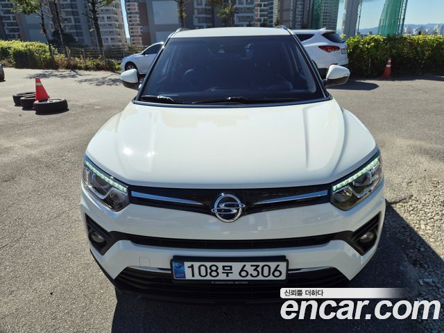 KG Mobility (SsangYong) Very New Tivoli Gasoline 1.5 4WD V3