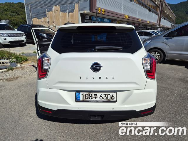 KG Mobility (SsangYong) Very New Tivoli Gasoline 1.5 4WD V3 2021 — фото 4