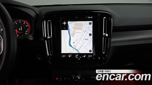 Volvo XC40 T4 R-Design 2019 — фото 12