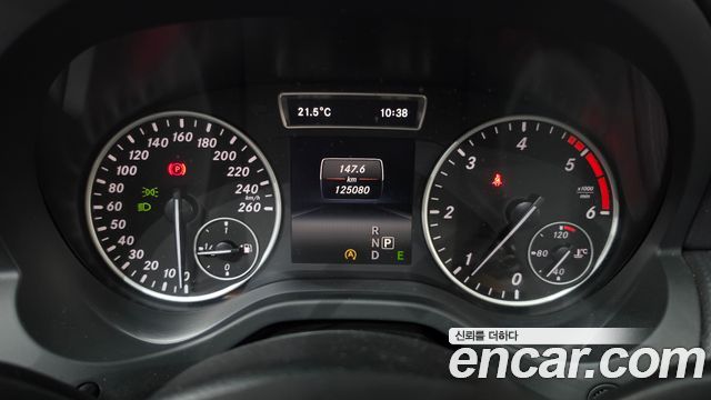 Mercedes-Benz A-Class (W176) A180 CDI Style 2015 — фото 8