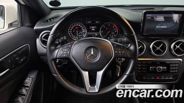Mercedes-Benz A-Class (W176) A180 CDI Style 2015 — фото 13