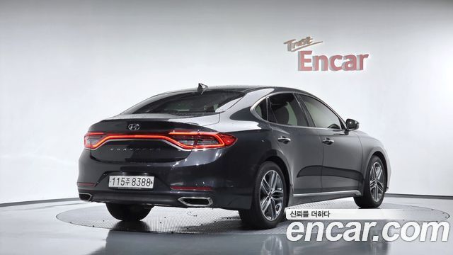 Hyundai Grandeur (IG) 2.4 Premium 2017 — фото 2
