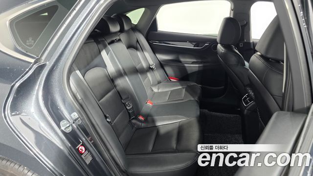 Hyundai Grandeur (IG) 2.4 Premium 2017 — фото 11