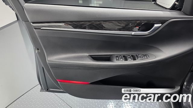 Hyundai Grandeur (IG) 2.4 Premium 2017 — фото 24