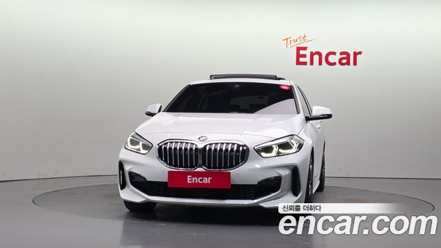 BMW 1 Series (F40) 120i M Sports 2023 — фото 3