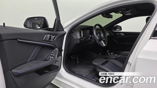BMW 1 Series (F40) 120i M Sports 2023 — фото 10