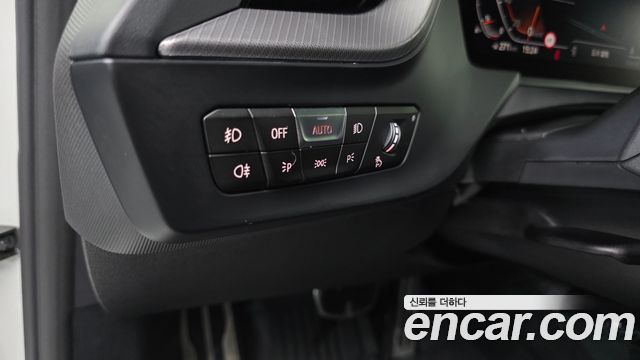 BMW 1 Series (F40) 120i M Sports 2023 — фото 12
