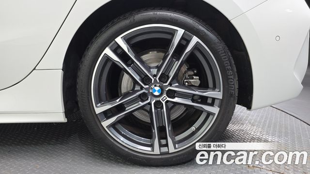 BMW 1 Series (F40) 120i M Sports 2023 — фото 21