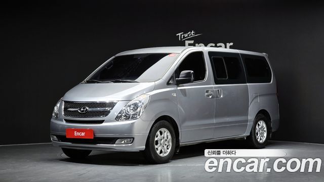 Hyundai Grand Starex 12-Seater Wagon CVX Luxury
