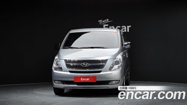 Hyundai Grand Starex 12-Seater Wagon CVX Luxury 2015 — фото 3