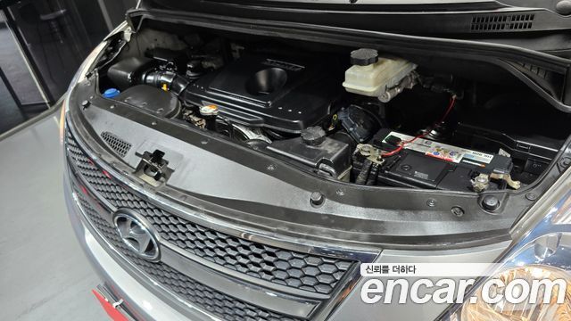 Hyundai Grand Starex 12-Seater Wagon CVX Luxury 2015 — фото 6