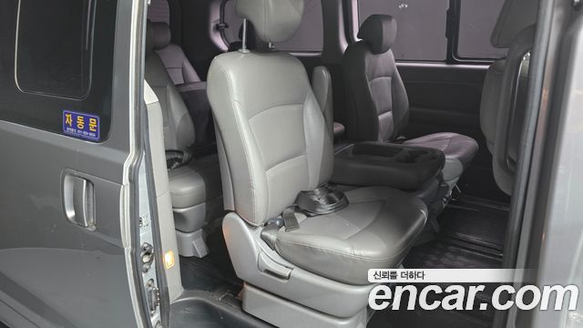 Hyundai Grand Starex 12-Seater Wagon CVX Luxury 2015 — фото 12