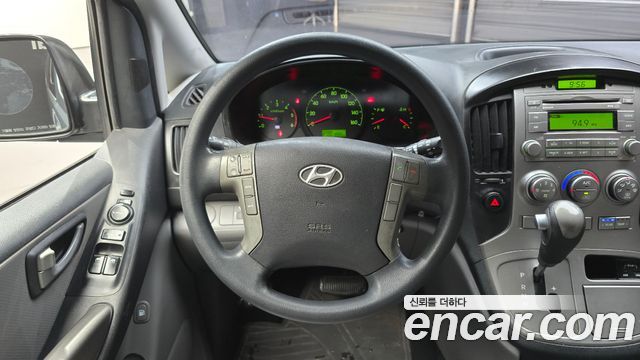 Hyundai Grand Starex 12-Seater Wagon CVX Luxury 2015 — фото 13